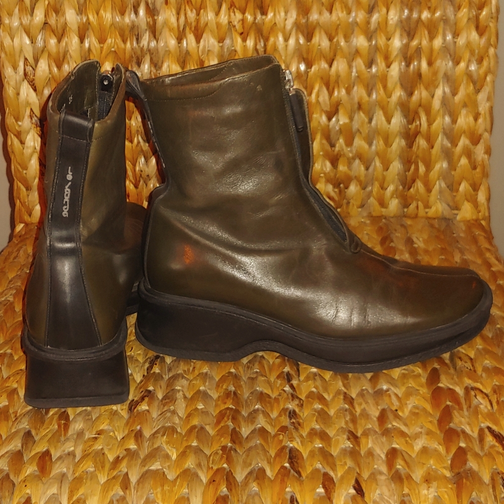 Le Saunda leather boots